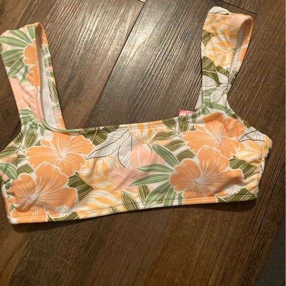 Xhilaration Other - Xhilaration Medium Floral Bikini Top NWT